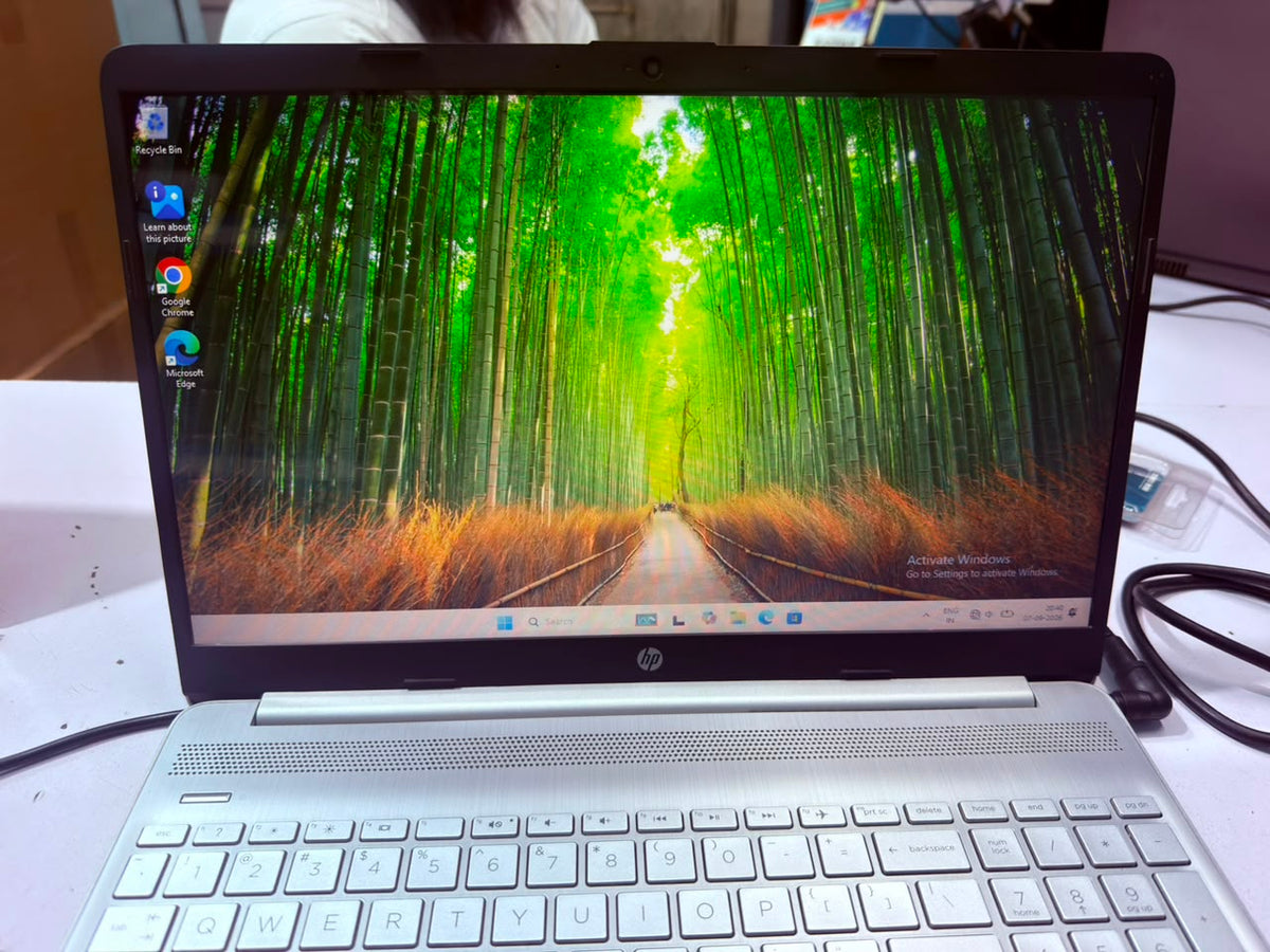 Hp Laptop 15s-gr0012AU